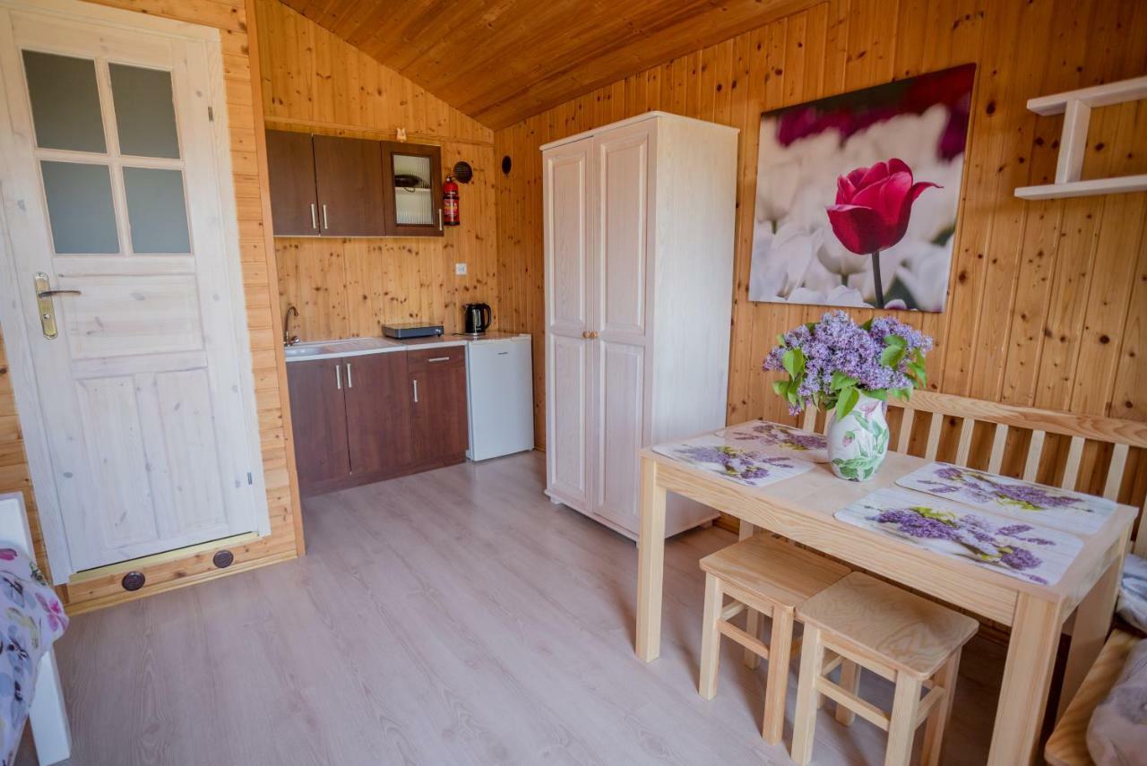 Domek Skowronek Szczytna Exterior foto